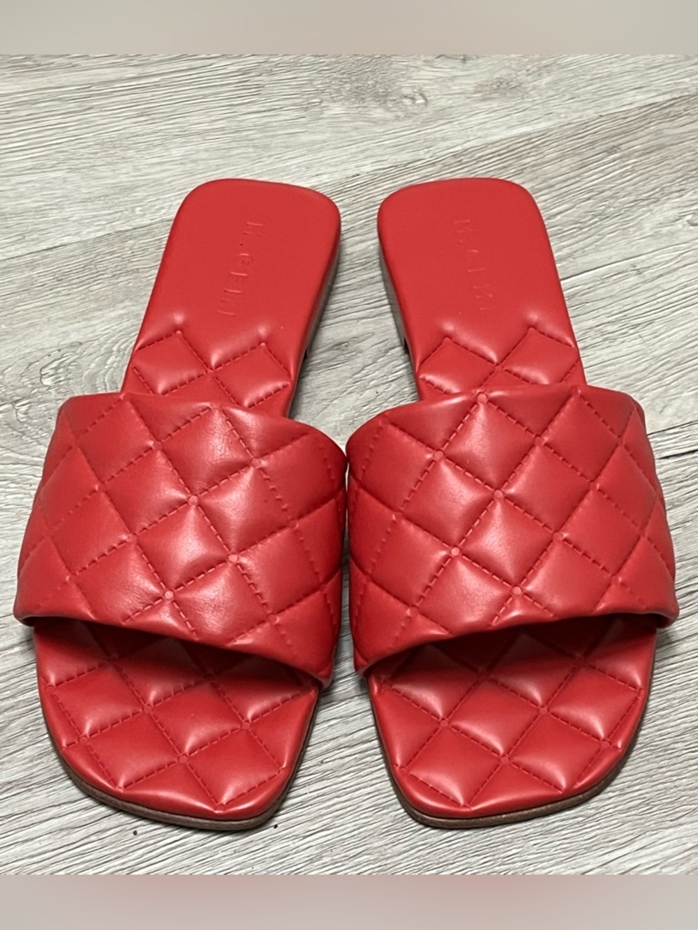 M. Gemi Italian Leather Slide in Lipstick Red Quilted Top Sz 38